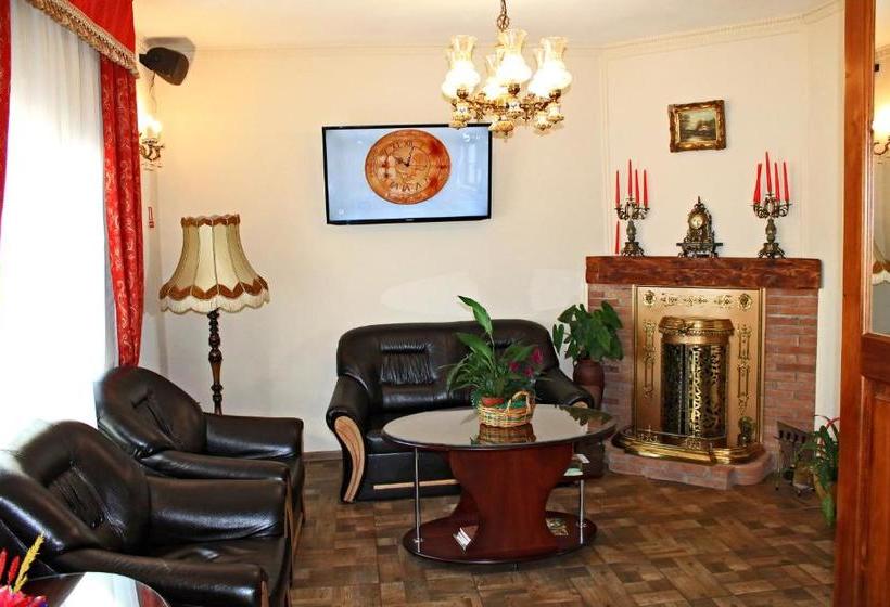 بنسيون Schassburger Tor