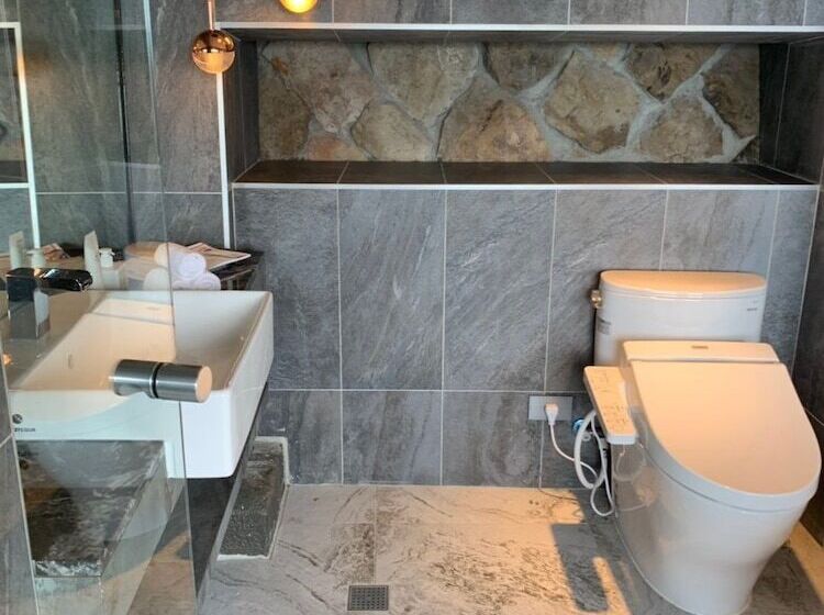 پانسیون Something Easy Inn