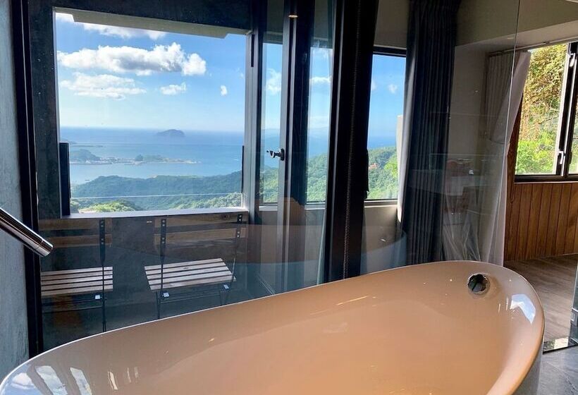 پانسیون Something Easy Inn