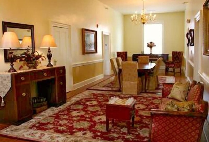 旅馆 Hale Springs Inn