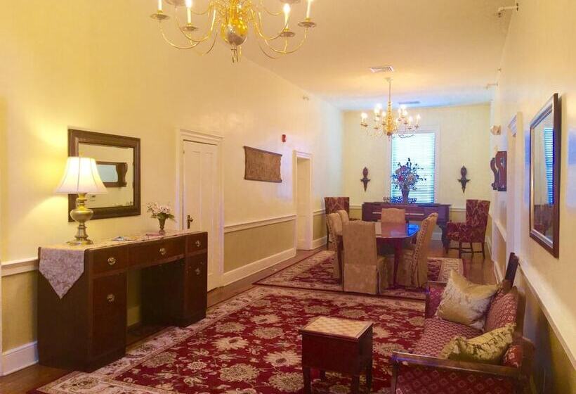 旅馆 Hale Springs Inn
