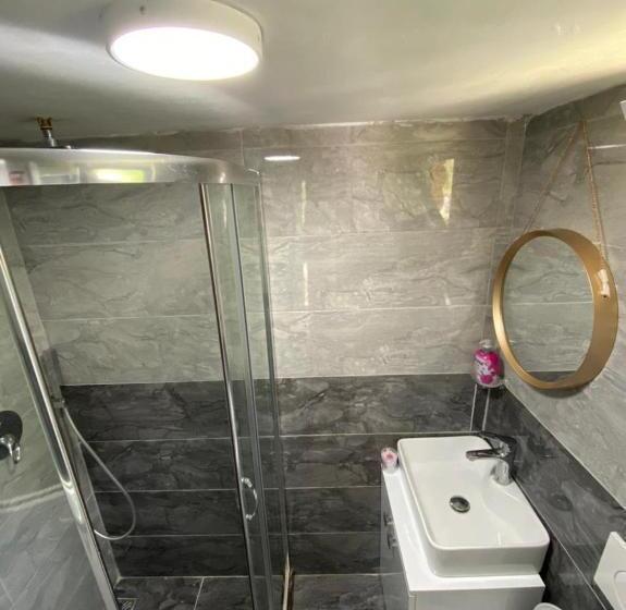 پانسیون Guesthouse Marashi