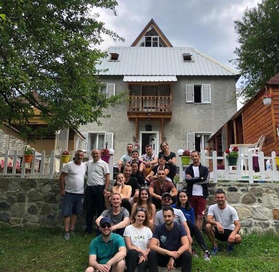 پانسیون Guesthouse Marashi