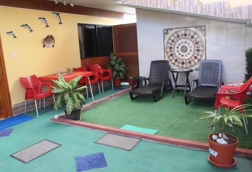 پانسیون Hostal Romy