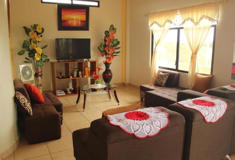 پانسیون Hostal Romy