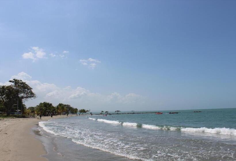 هتل Camino Palmero Coveñas