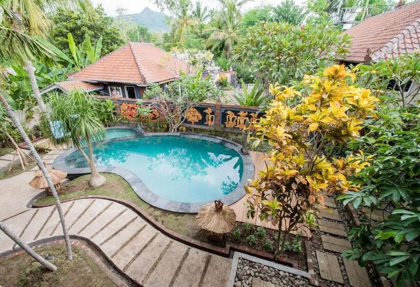 پانسیون Hobbit S House Homestay