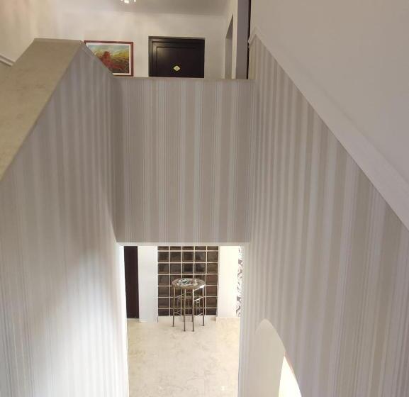 پانسیون Casa Alina