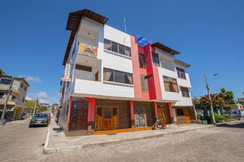 پانسیون Hostal Tongo Reef