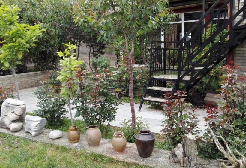 پانسیون Kevin's Trekker Inn