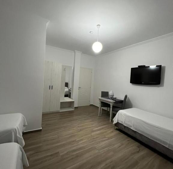 پانسیون Red Rose Guest House