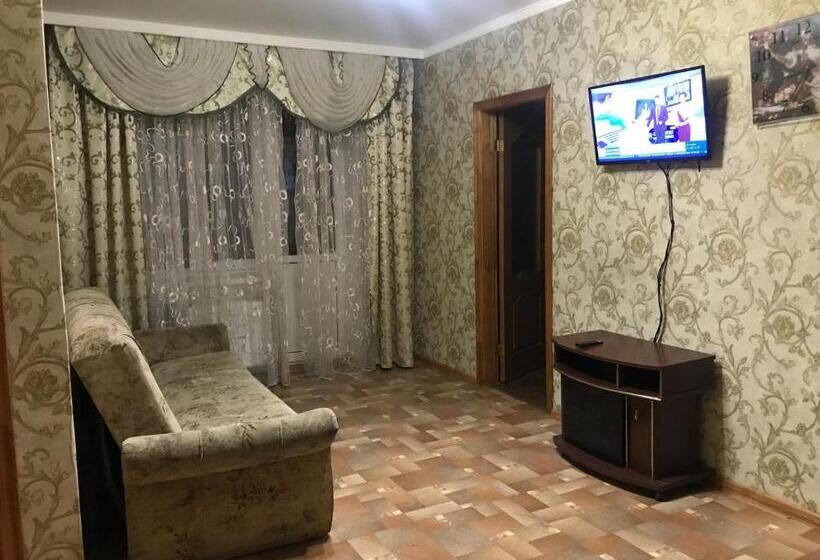 펜션 Shevchenka Guest House от 600гр 1 2 3к квартири 096 55 48 111 біля академії