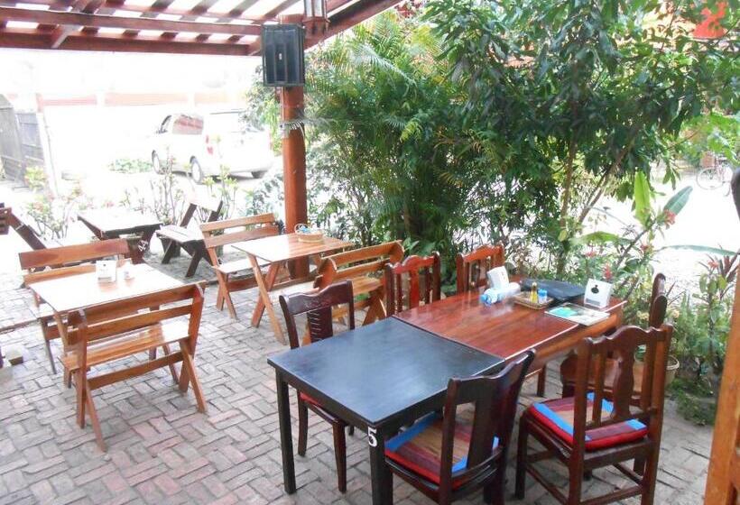 پانسیون Zuela Guesthouse
