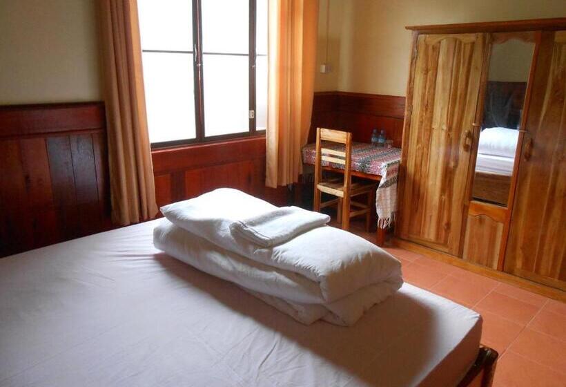 پانسیون Zuela Guesthouse