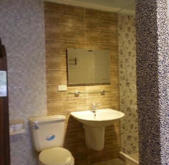 تختخواب و صبحانه Hi Young Castle