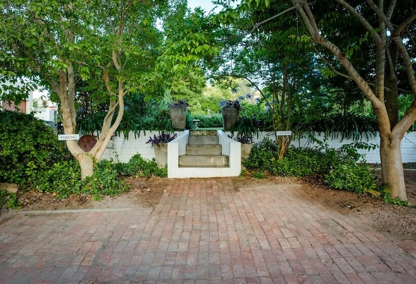 פנסיון 6 On Kloof Guest House