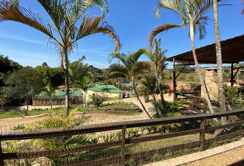 פנסיון Ganso Complexo De Lazer