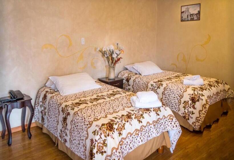 پانسیون Latacunga Hostel