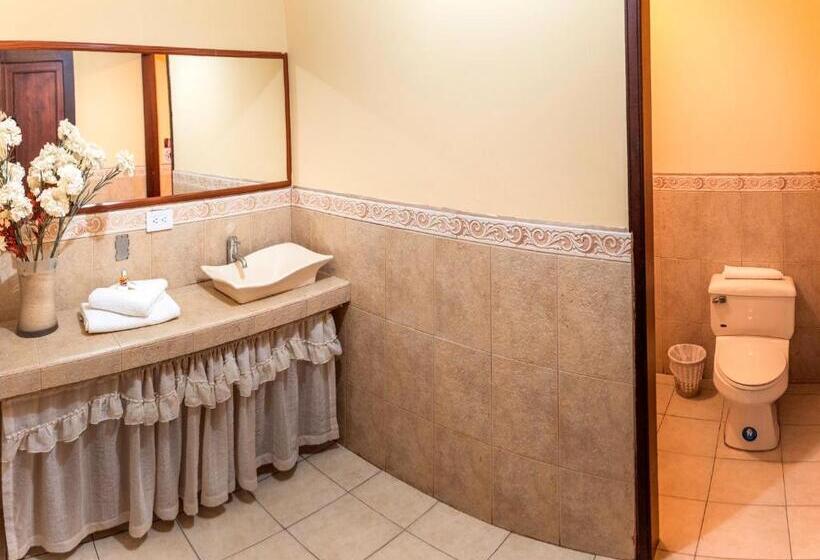 پانسیون Latacunga Hostel