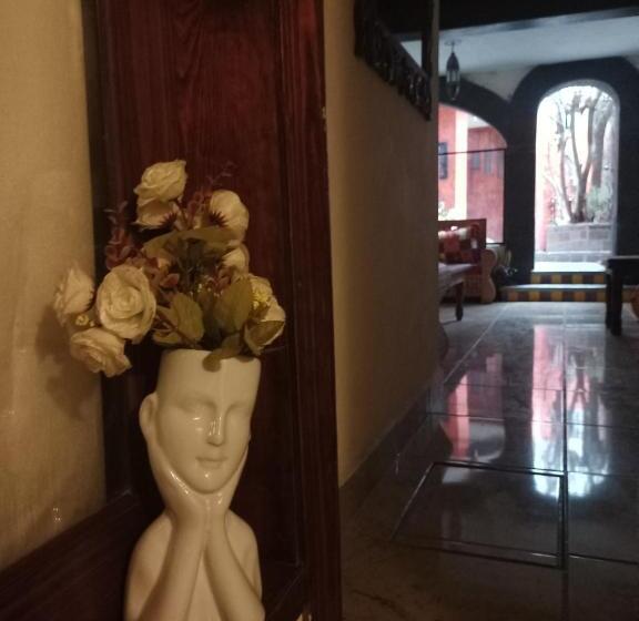 پانسیون Posada De La Conspiración