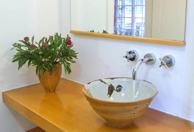 Пансион Summerhill Guest Estate