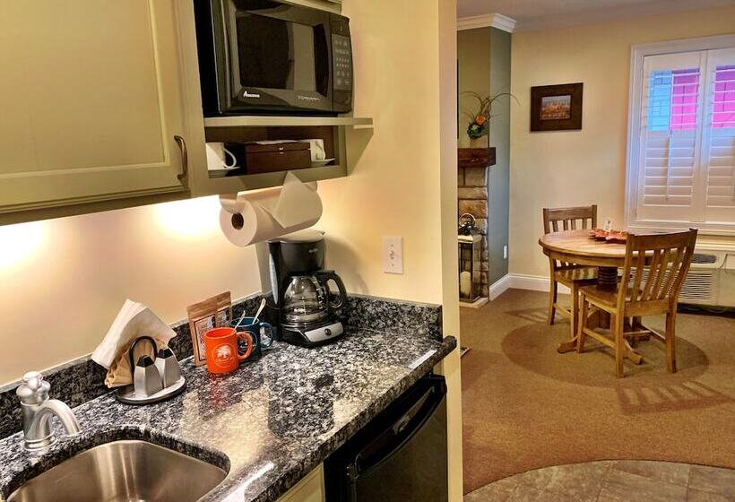 هاستل Seven Oaks Bed & Breakfast