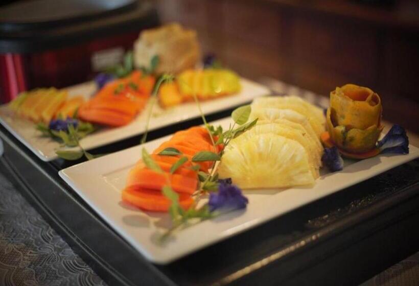 بنسيون Aki Pousada