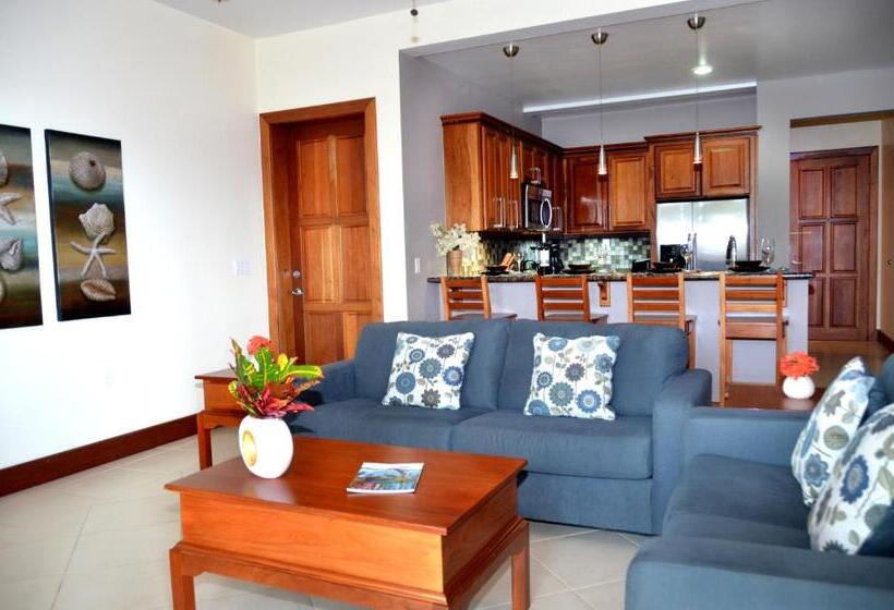 אתר נופש The Villas At Cocoplum
