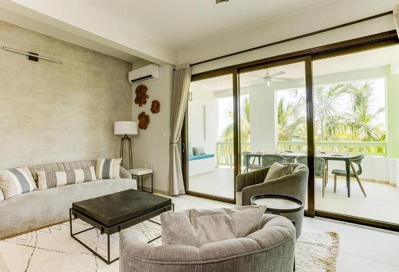 אתר נופש The Villas At Cocoplum