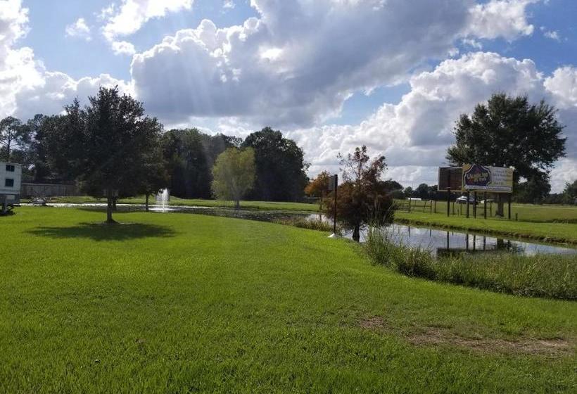 فندق صغير L'acadie Inn & Rv Park