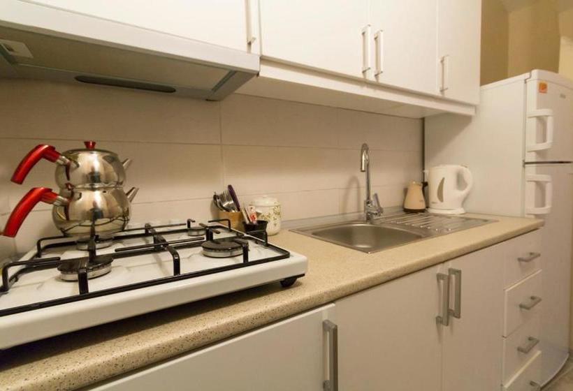 Büyükada Apart Hotel   Karadağ Apart