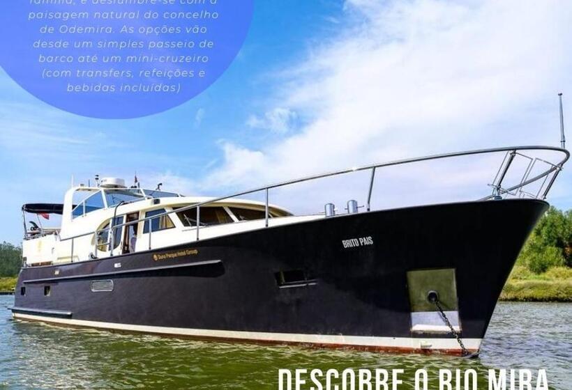 هتل The Blue Bamboo  Duna Parque Group