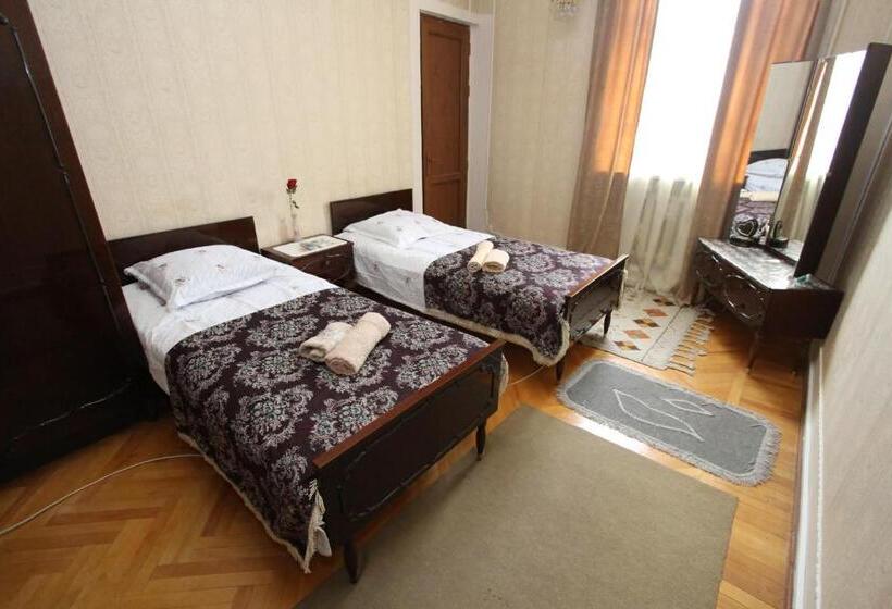 پانسیون Guesthouse Goliati