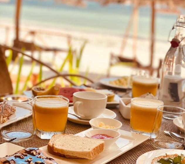 بنسيون Helwas Zanzibar Beach