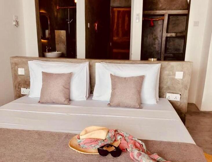 بنسيون Helwas Zanzibar Beach