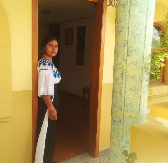 پانسیون Hostal Curiñan