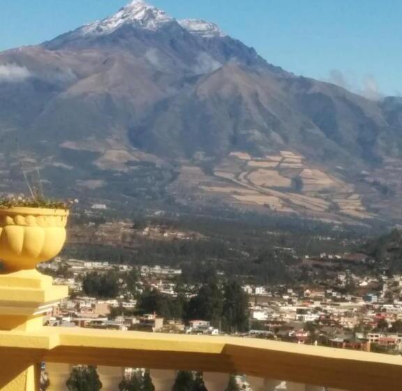 پانسیون Hostal Curiñan