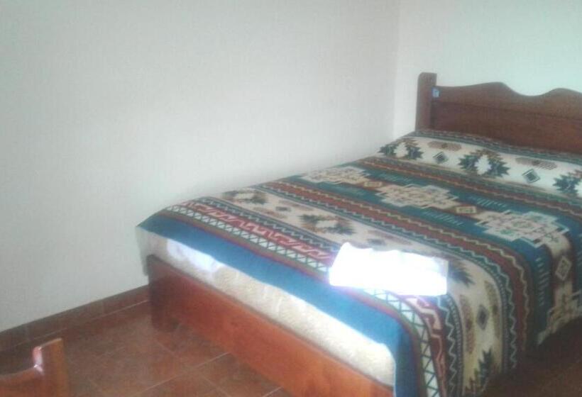 پانسیون Hostal Curiñan