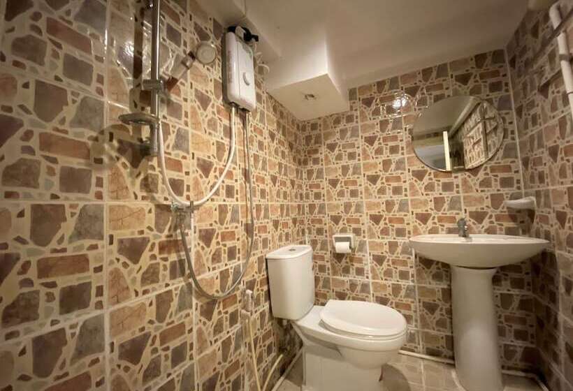 پانسیون Som Guesthouse