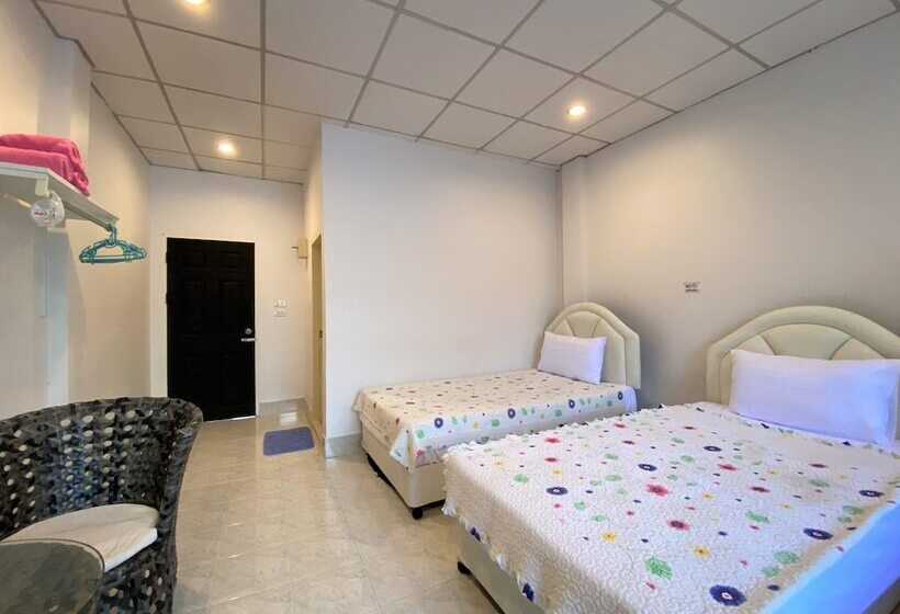 پانسیون Som Guesthouse