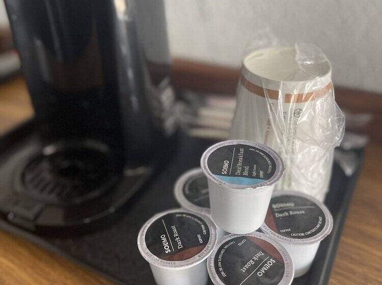 הוסטל Bayside Inn