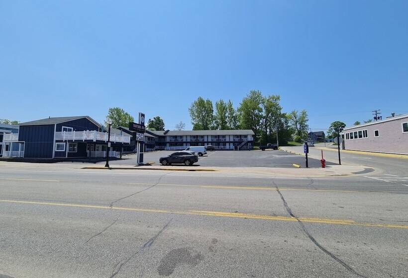 הוסטל Bayside Inn