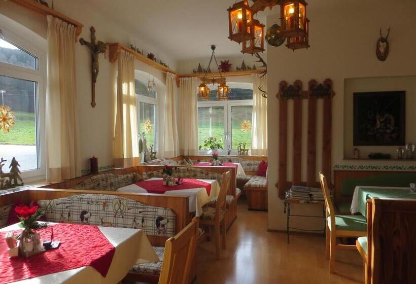 فندق صغير Garni Haus Jagerwirt