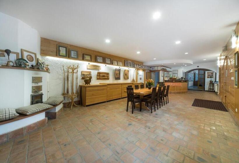 بنسيون Hetényi Apartmanház és Birtok