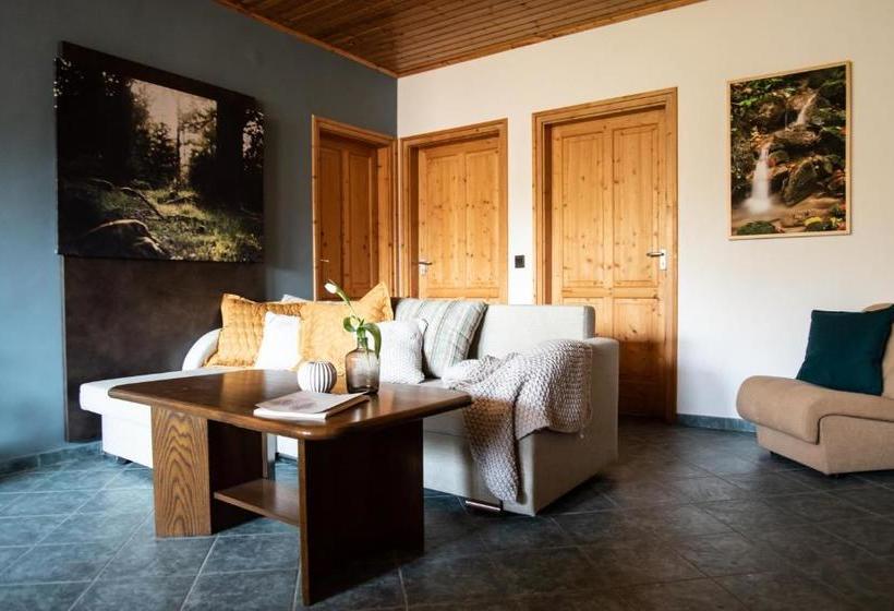 بنسيون Hetényi Apartmanház és Birtok