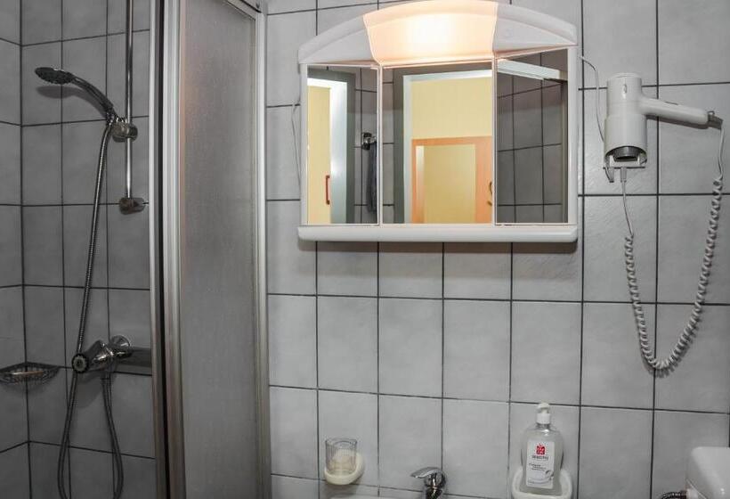 ユースホステル Denk Bed & Breakfast