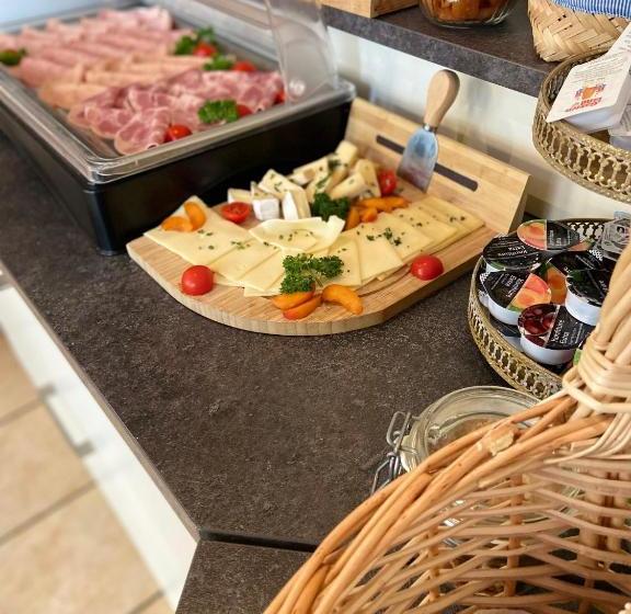 ユースホステル Gasthof Zum Mohrn