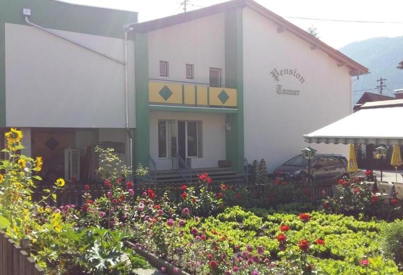 ユースホステル Gasthof Zum Mohrn