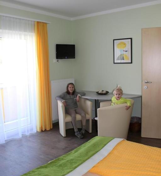 ユースホステル Gasthof Zum Mohrn