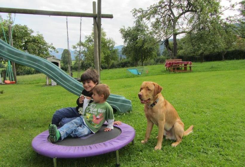 ホテル Bauernhof Schink